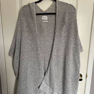 Community (Aritzia) sleeveless sweater/ shawl